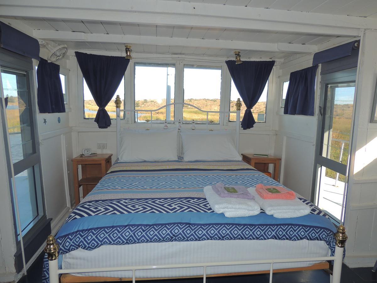 Ps Federal Retreat Paddle Steamer 古尔瓦 外观 照片