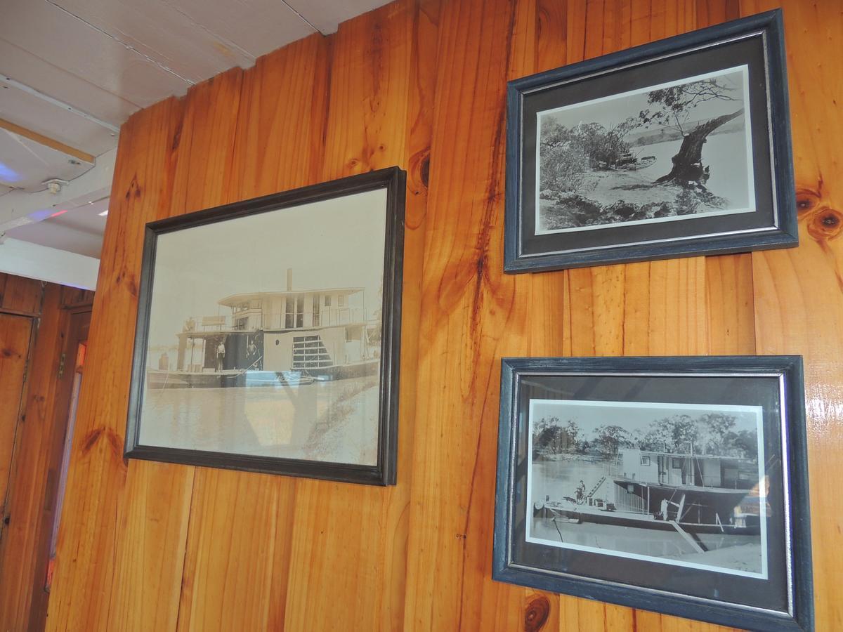 Ps Federal Retreat Paddle Steamer 古尔瓦 外观 照片