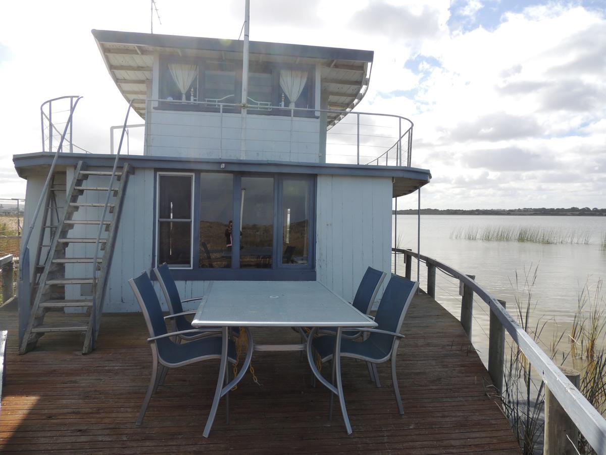 Ps Federal Retreat Paddle Steamer 古尔瓦 外观 照片