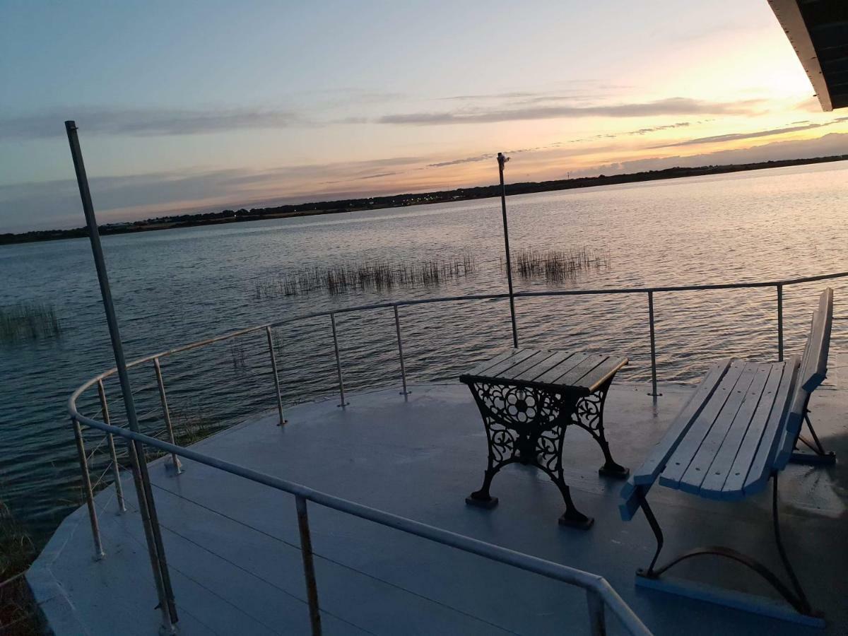 Ps Federal Retreat Paddle Steamer 古尔瓦 外观 照片